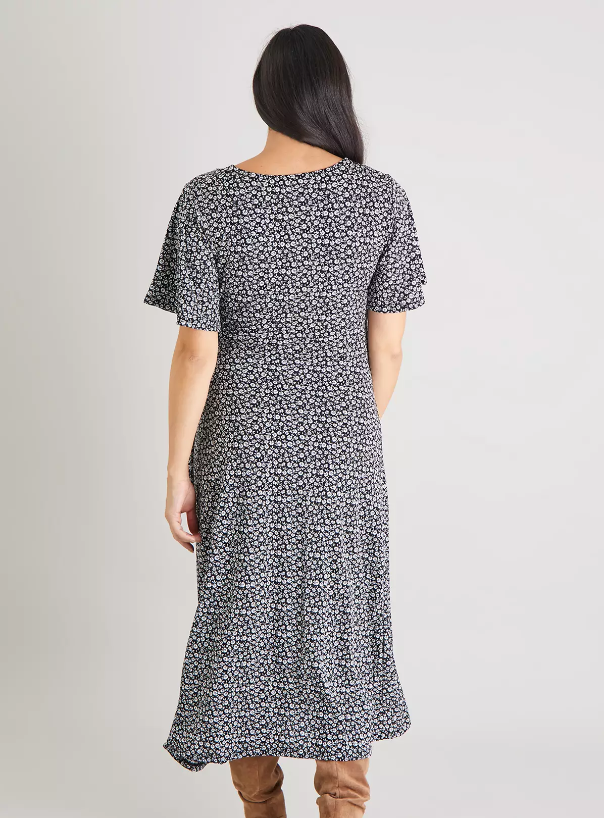 MATERNITY Mono Ditsy Floral Wrap Midi Dress - 22 4 MATERNITY Mono Ditsy Floral Wrap Midi Dress - 22 - Image 4