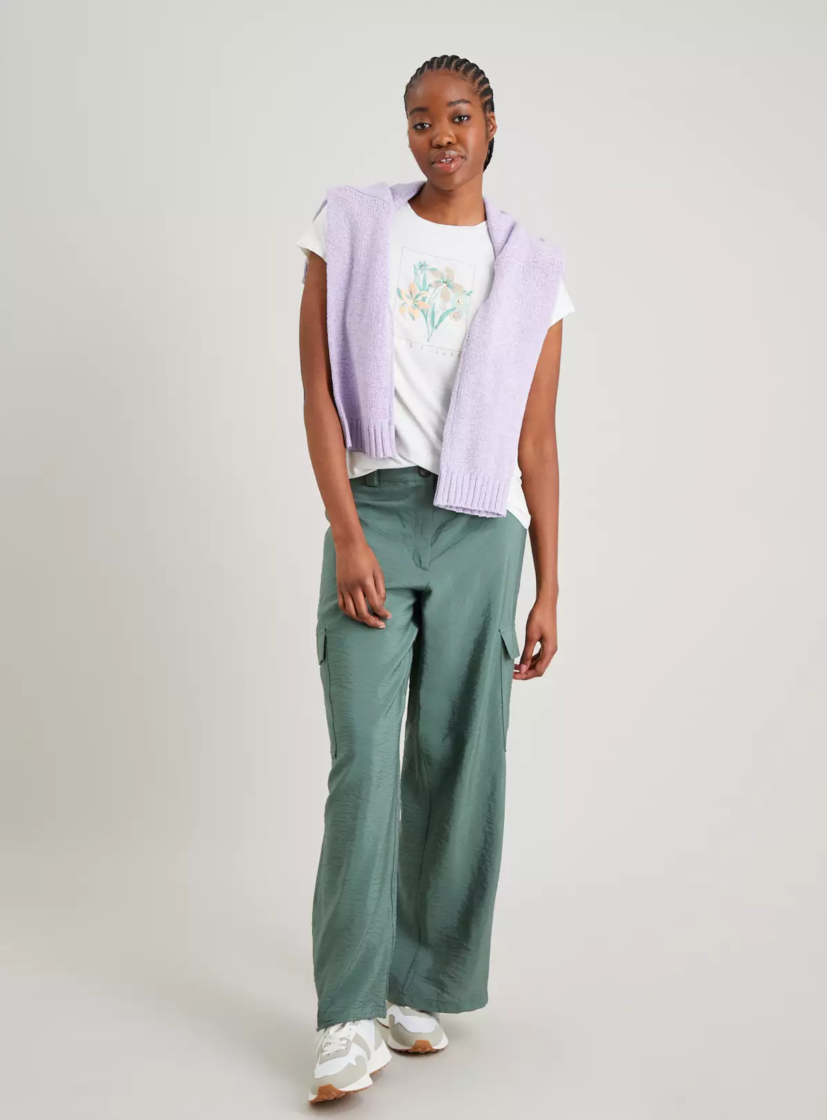 Cream Les Fleurs Relaxed Longline T-Shirt - 18 3 Cream Les Fleurs Relaxed Longline T-Shirt - 18 - Image 3