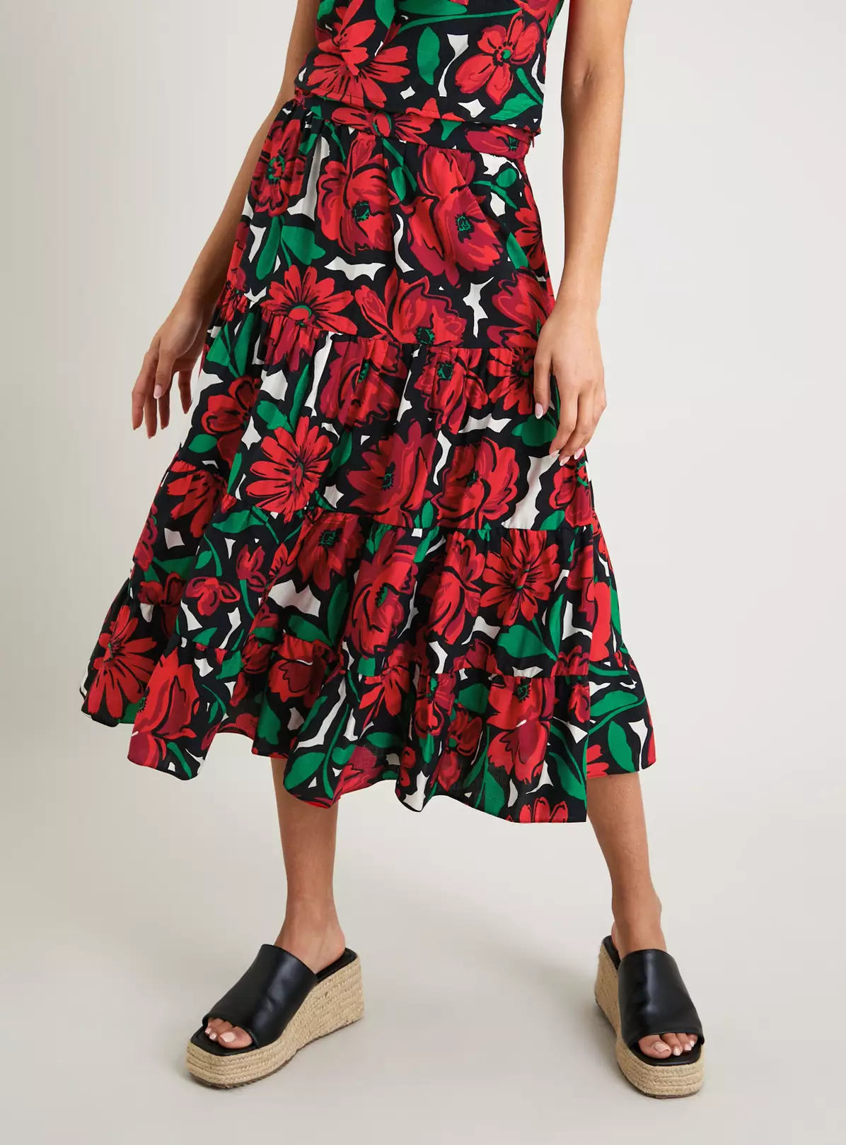 Red Rose Floral Coord Tiered Skirt - 12 4 Red Rose Floral Coord Tiered Skirt - 12 - Image 4