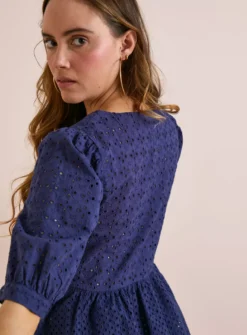 Everbelle Patched Broderie Top 10 -Fit In Dress Sales tuc142226136 Navy R Z003A