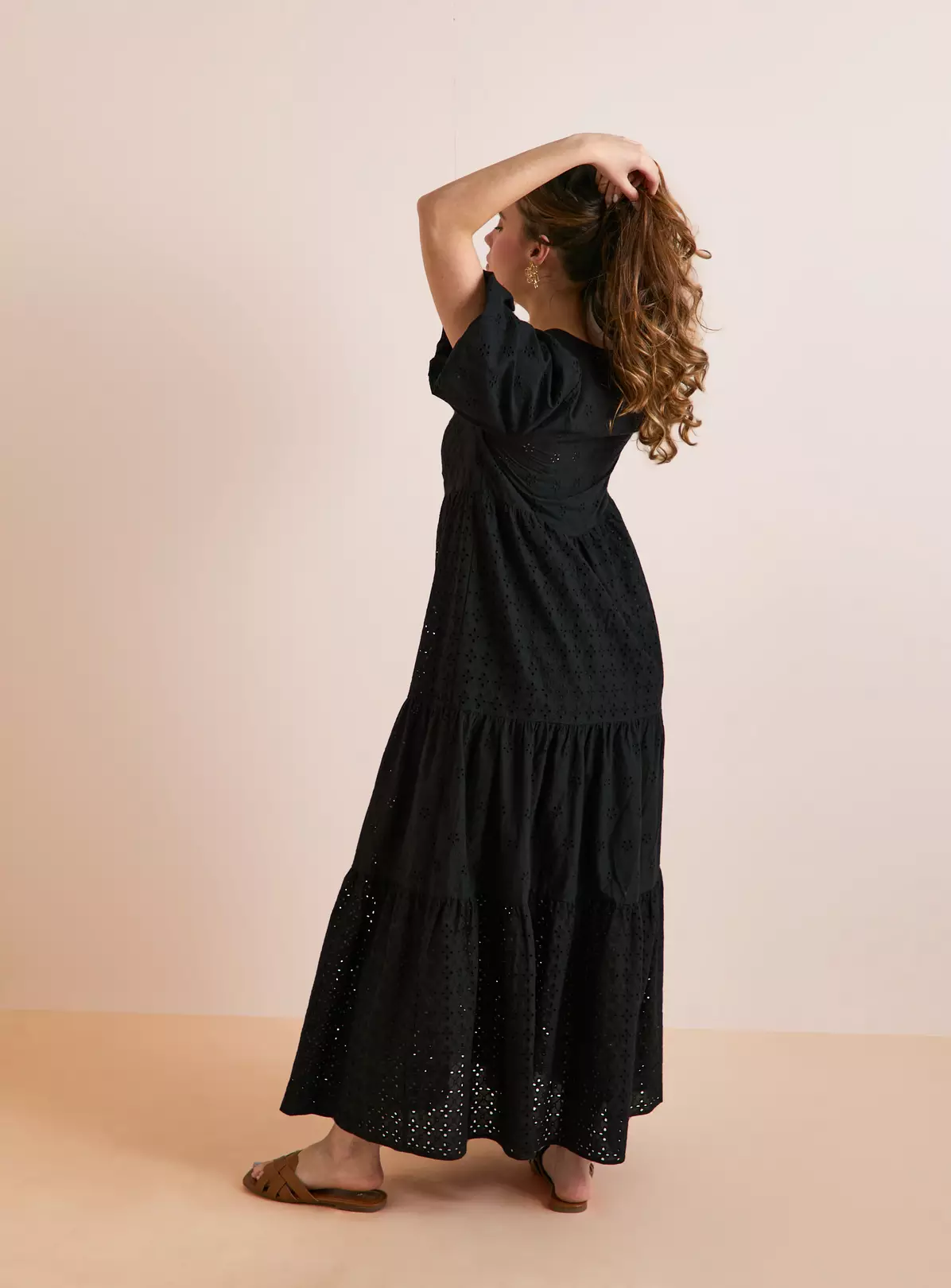 Everbelle Broderie Maxi Dress 16 2 Everbelle Broderie Maxi Dress 16 - Image 2