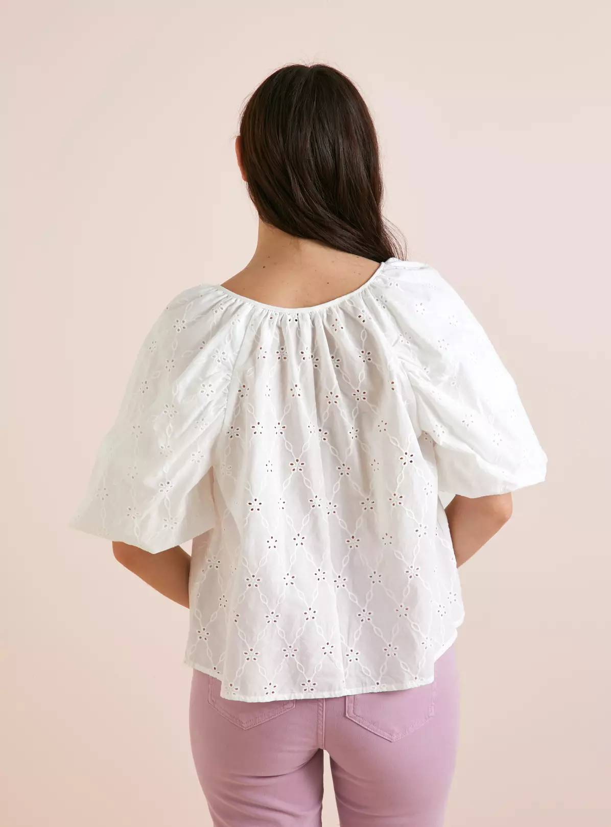 Everbelle White Relaxed Broderie Blouse - 6 3 Everbelle White Relaxed Broderie Blouse - 6 - Image 3