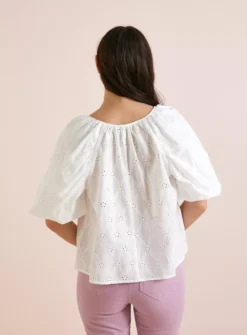 Everbelle White Relaxed Broderie Blouse - 18