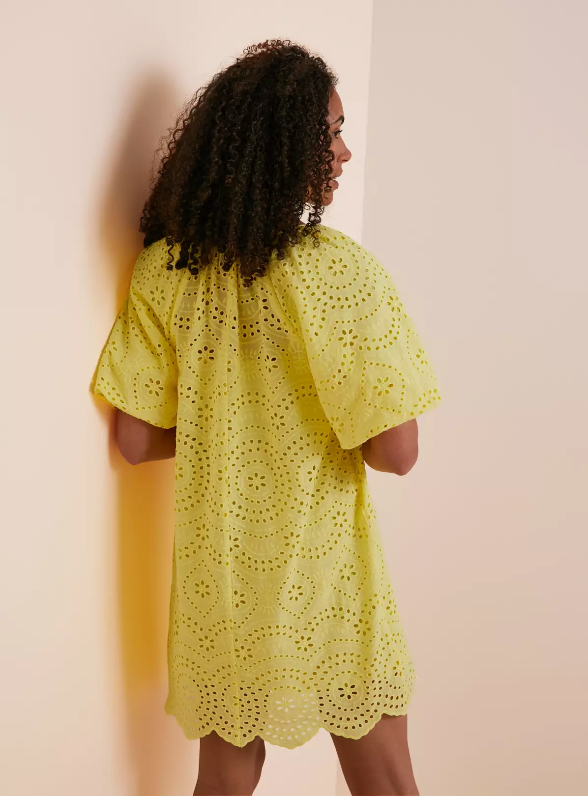 Everbelle Yellow Broderie Mini Dress 16 2 Everbelle Yellow Broderie Mini Dress 16 - Image 2