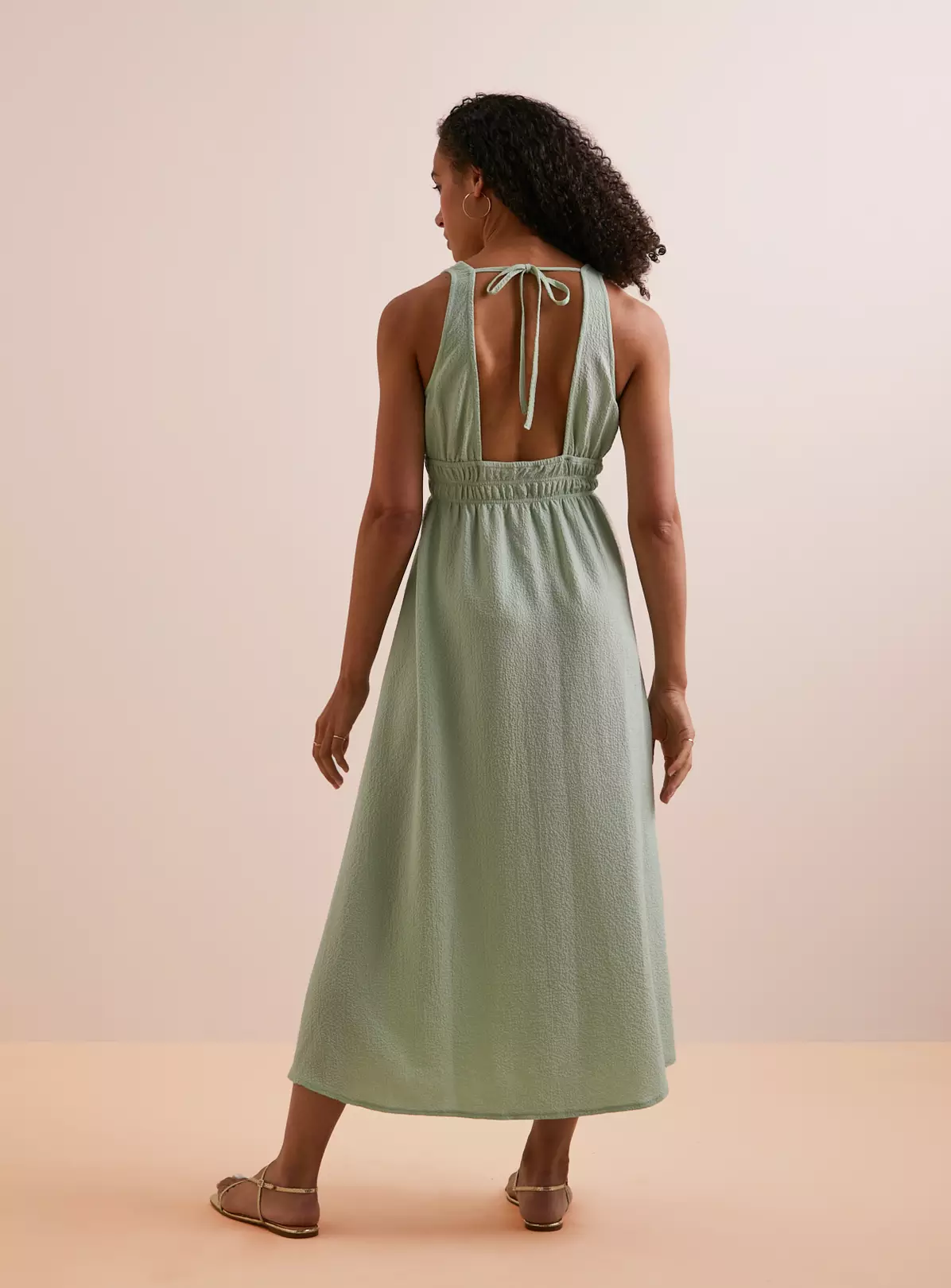 Everbelle Sage Green Backless Midi Dress 6 3 Everbelle Sage Green Backless Midi Dress 6 - Image 3
