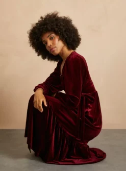 EVERBELLE Dark Red Velvet Wrap Dress 16