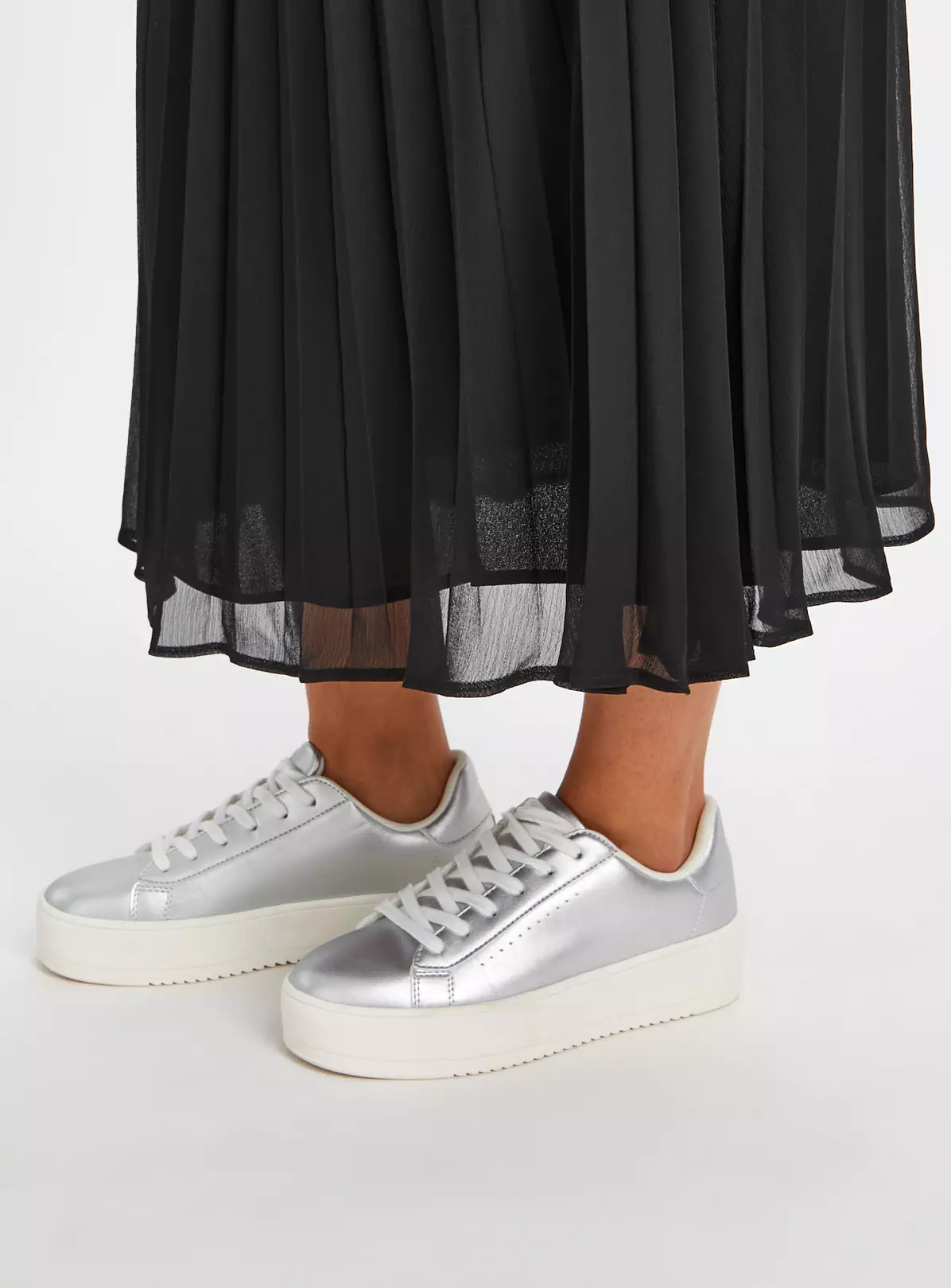 Black Chiffon Pleated Skirt 16 2 Black Chiffon Pleated Skirt 16 - Image 2