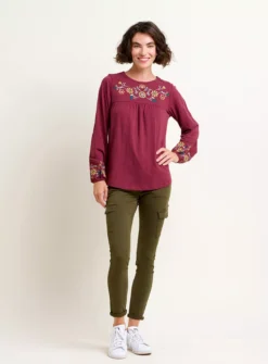 BRAKEBURN Folk Floral Embroidered Tee 18 7 BRAKEBURN Folk Floral Embroidered Tee 18 -Fit In Dress Sales tuc143196442 Dark20Red R Z004A