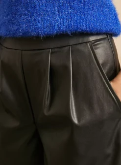 EVERBELLE Black PU Shorts 18