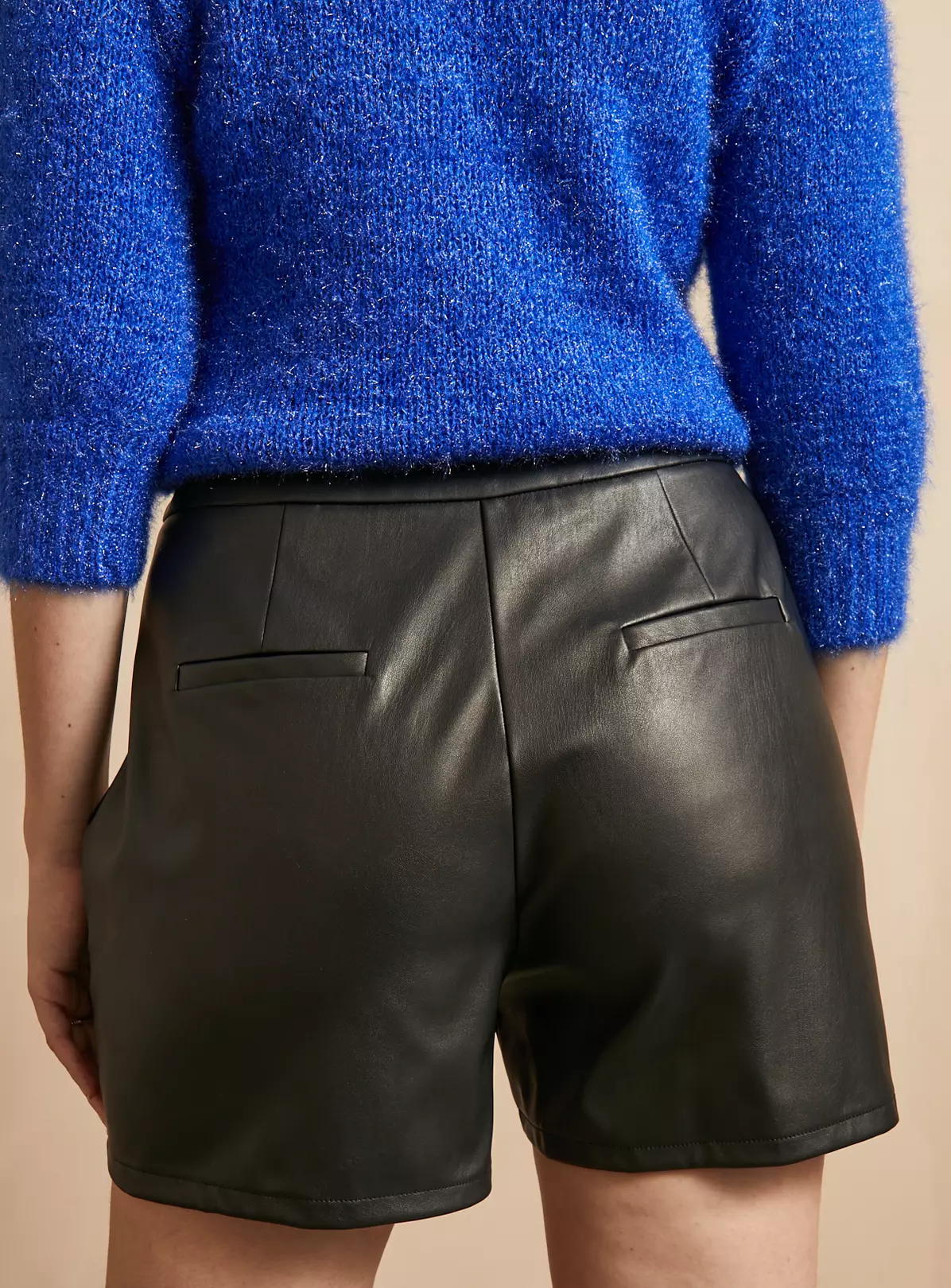 EVERBELLE Black PU Shorts 10 4 EVERBELLE Black PU Shorts 10 - Image 4