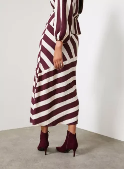 For All The Love Stripe Printed Cut About Slip Skirt 16
