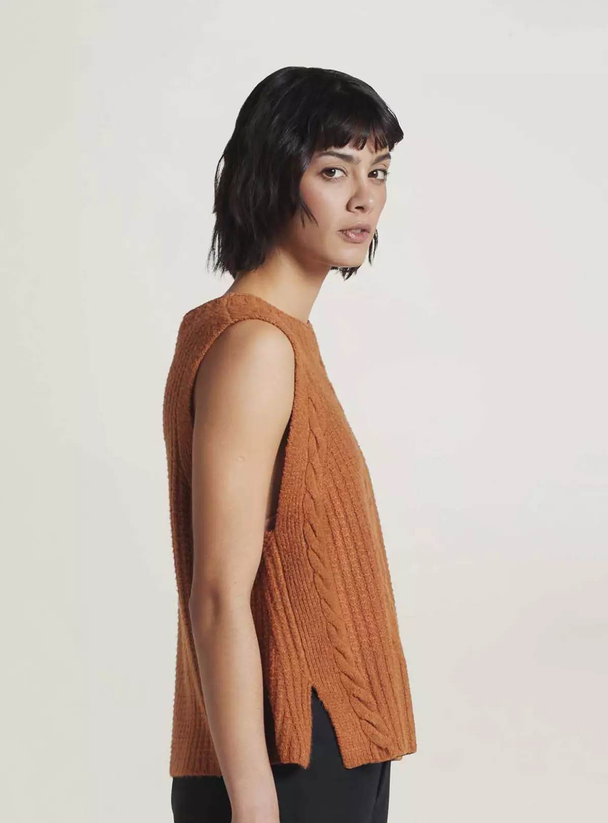 THOUGHT Ayla Organic Cotton Fluffy Knitted Vest 14 3 THOUGHT Ayla Organic Cotton Fluffy Knitted Vest 14 - Image 3