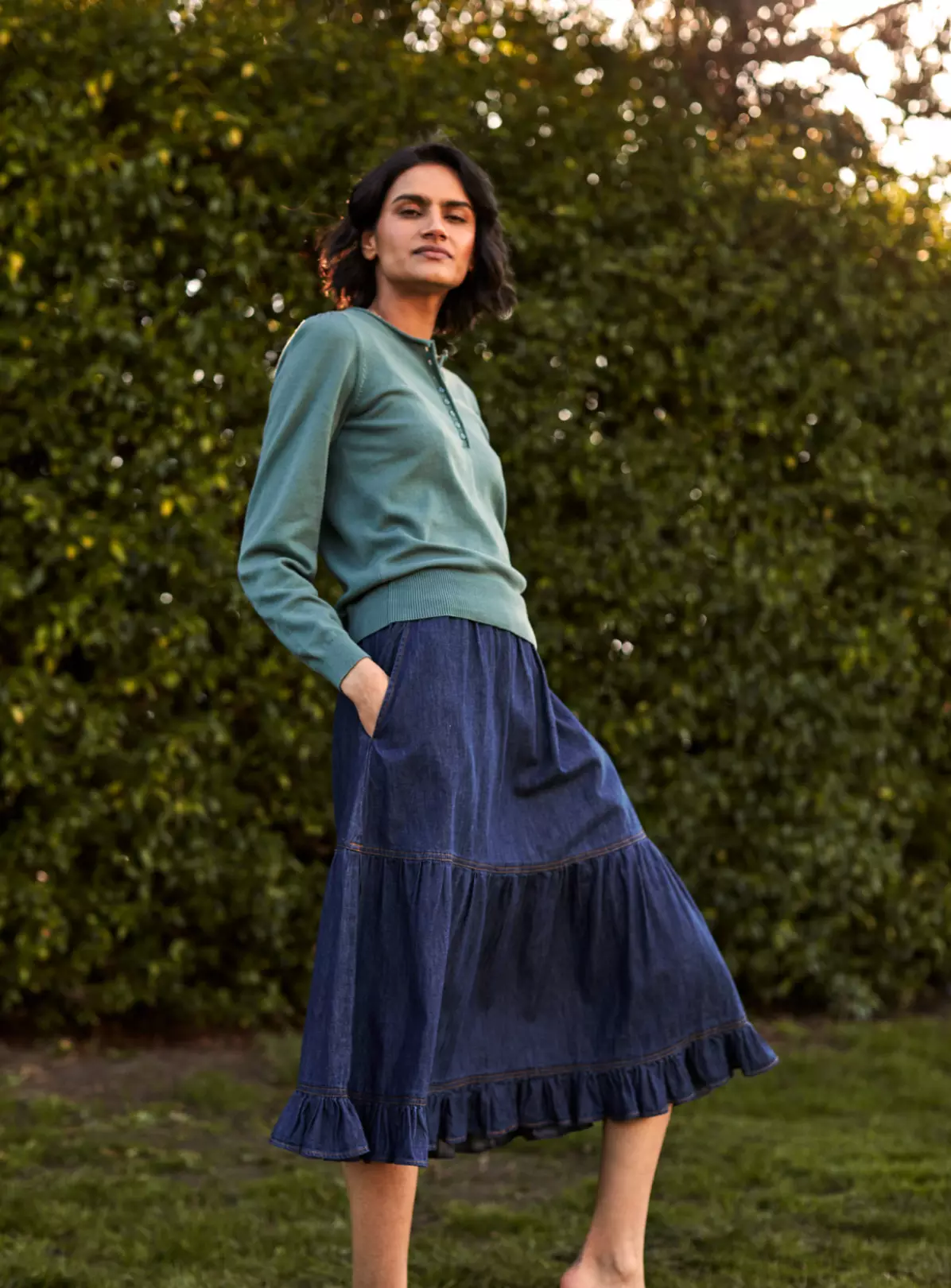 THOUGHT Asterope Organic Cotton Chambray Midi Skirt 18 3 THOUGHT Asterope Organic Cotton Chambray Midi Skirt 18 - Image 3