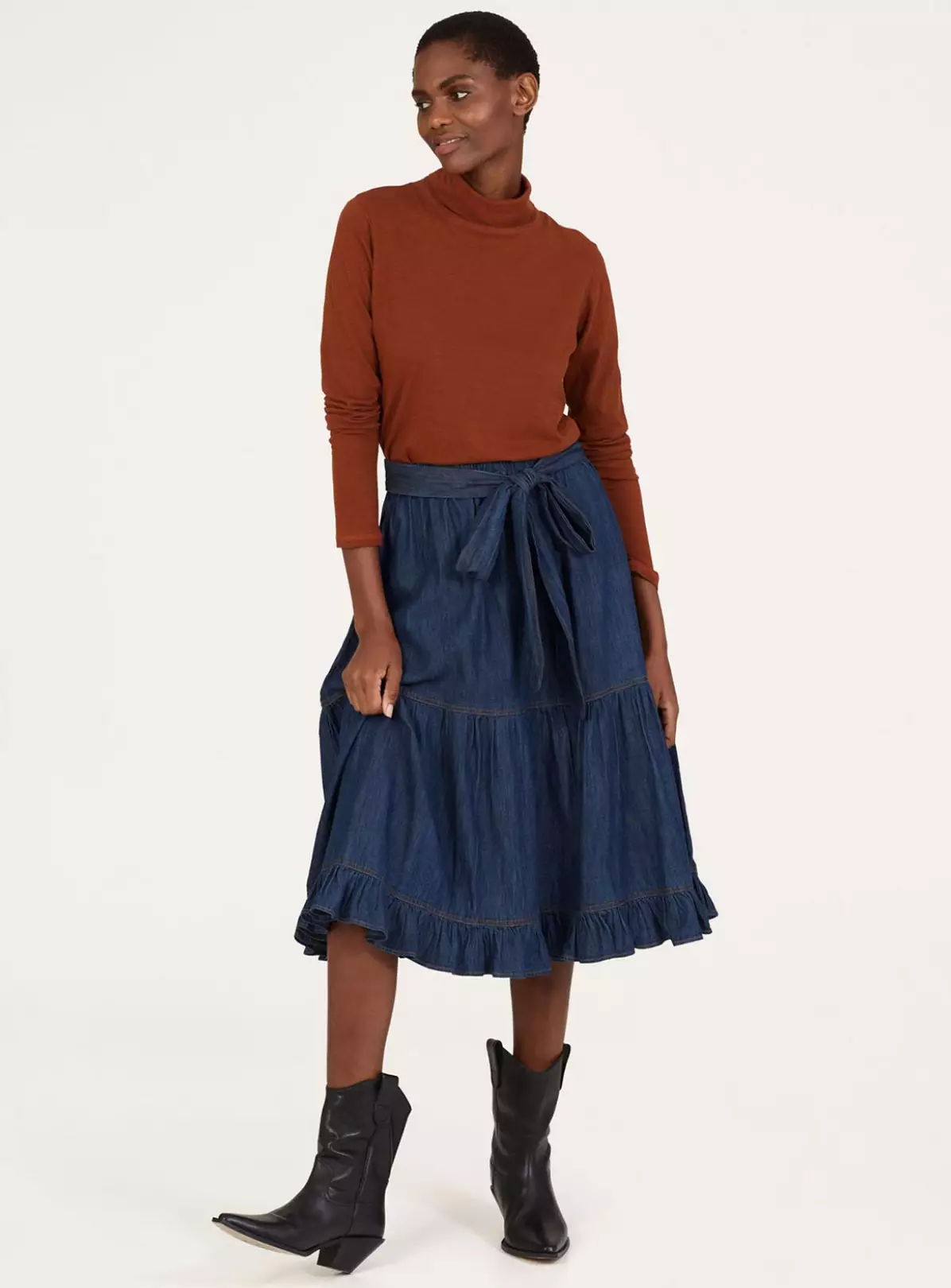 THOUGHT Asterope Organic Cotton Chambray Midi Skirt 18 5 THOUGHT Asterope Organic Cotton Chambray Midi Skirt 18 - Image 5