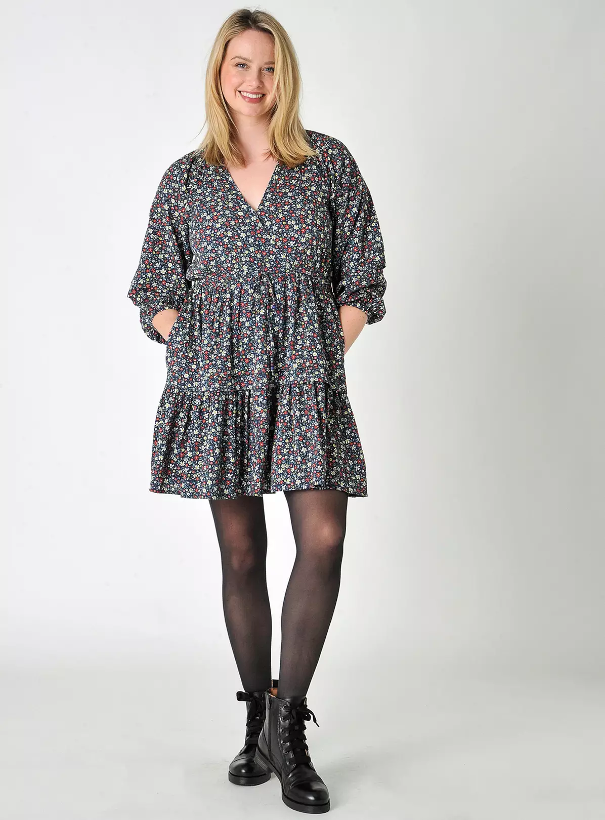 BURGS Carleen Short Wrap Dress 18 3 BURGS Carleen Short Wrap Dress 18 - Image 3