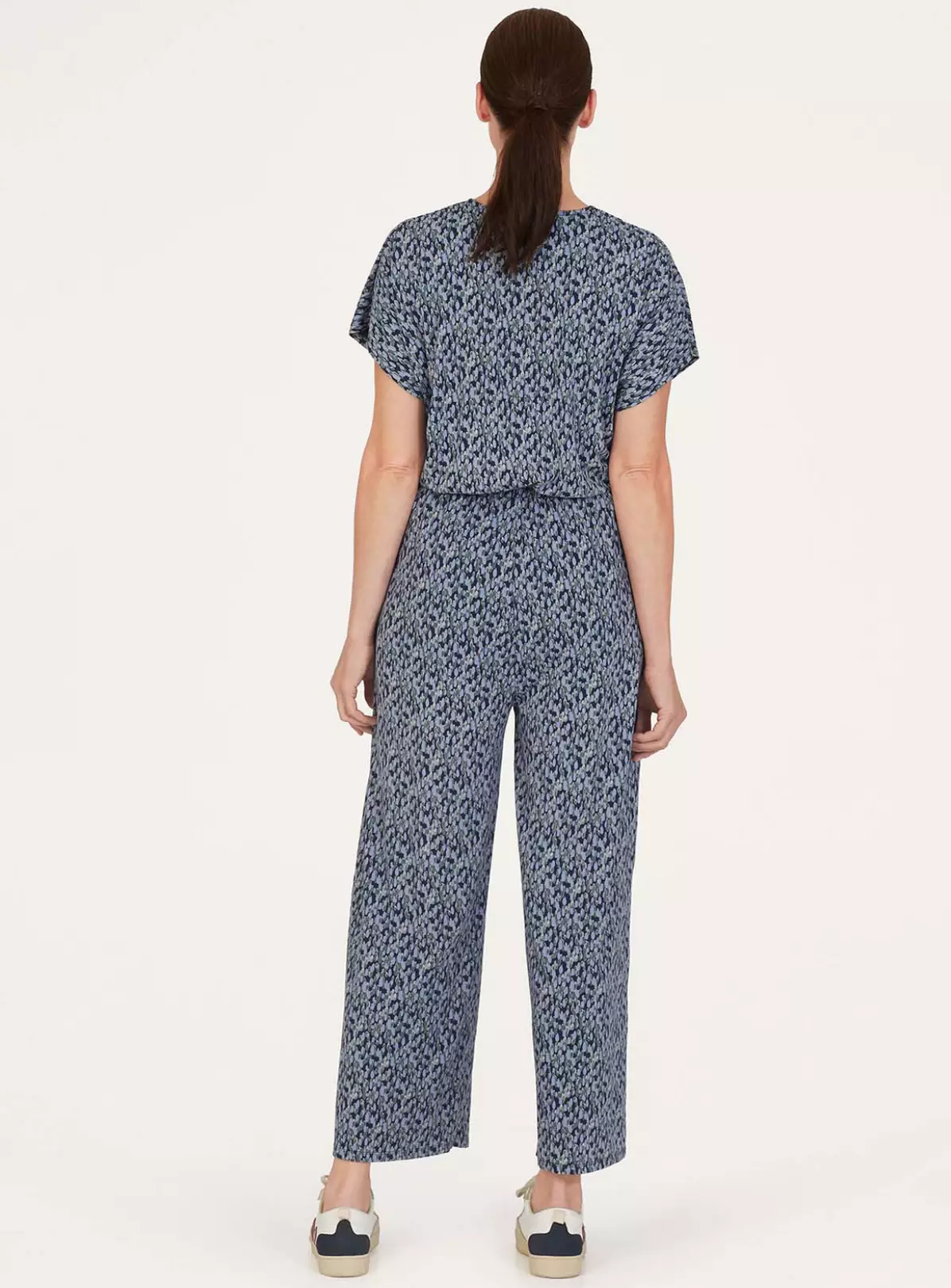 THOUGHT Marlee Lenzing EcoVero Printed Wrap Jumpsuit 18 2 THOUGHT Marlee Lenzing EcoVero Printed Wrap Jumpsuit 18 - Image 2