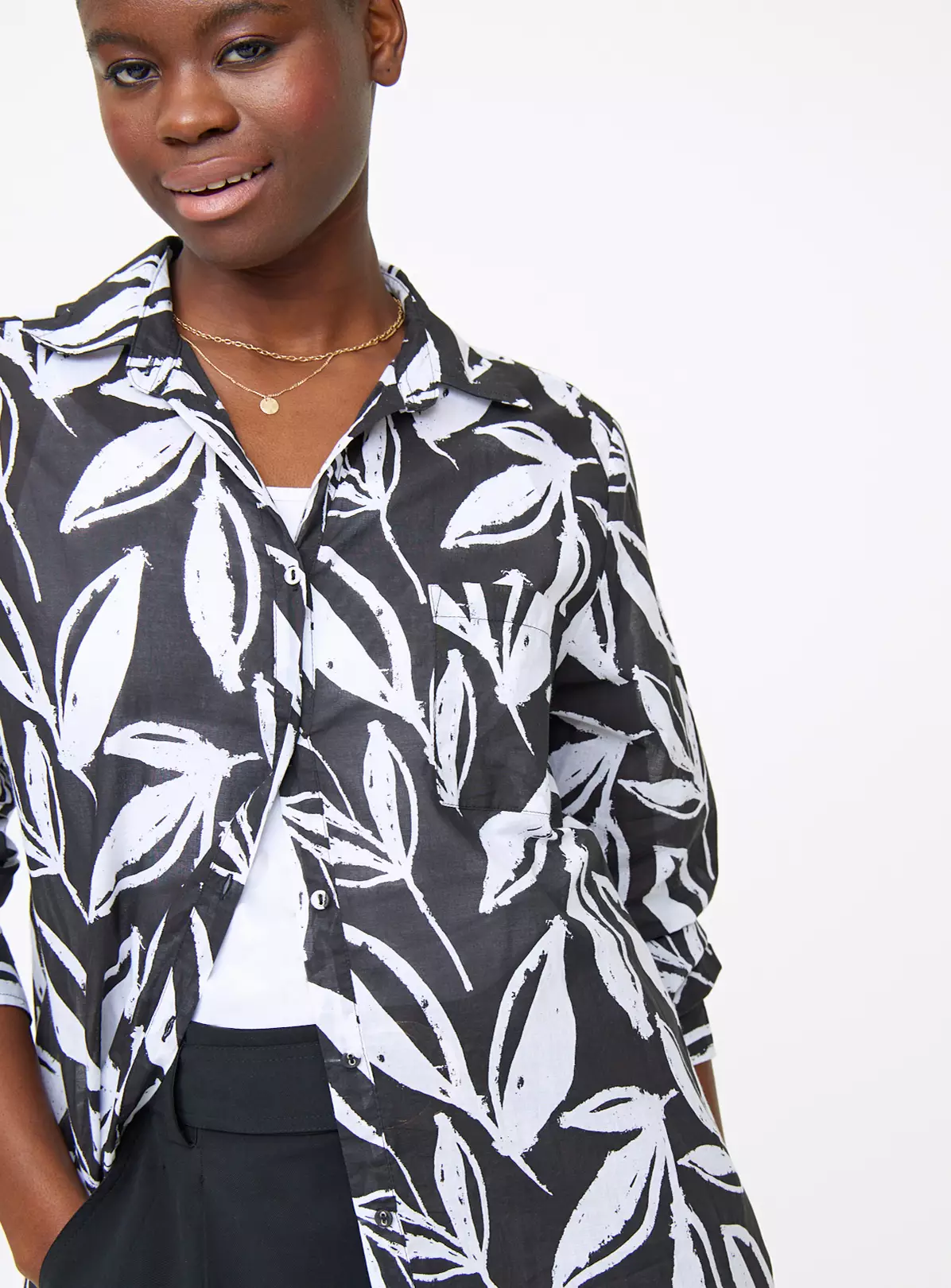Monochrome Leaf Print Beach Shirt XL 2 Monochrome Leaf Print Beach Shirt XL - Image 2