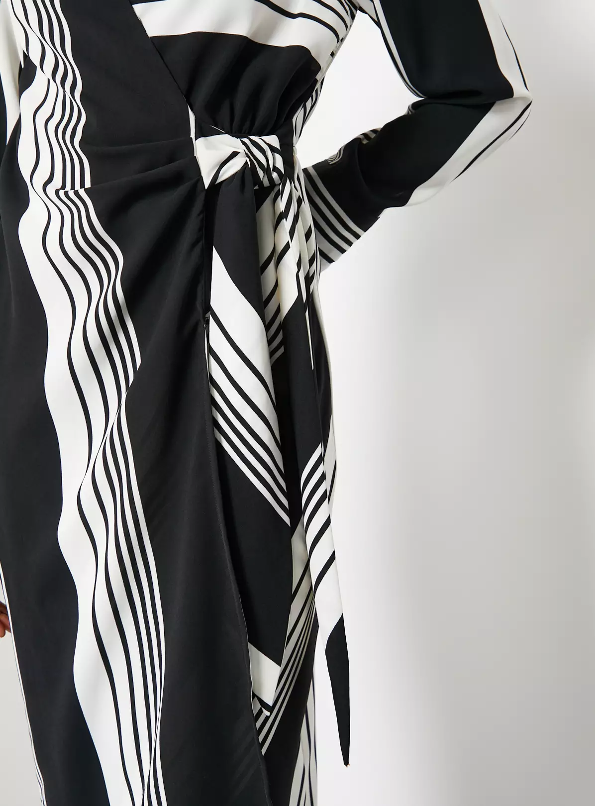 For All The Love Stripe Printed Tie Wrap Midi Dress 14 5 For All The Love Stripe Printed Tie Wrap Midi Dress 14 - Image 5
