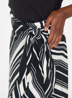 Monochrome Stripe Midaxi Wrap Skirt10