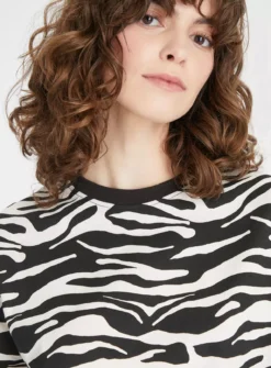 Mono Zebra Boxy Fit T-Shirt 26 7 Mono Zebra Boxy Fit T-Shirt 26 -Fit In Dress Sales tuc143687575 Mono R Z003A