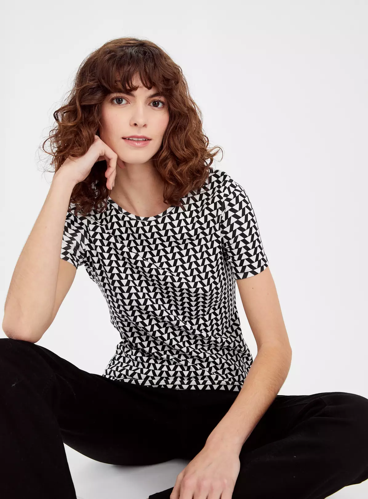 Mono Geometric Print T-Shirt 12 2 Mono Geometric Print T-Shirt 12 - Image 2