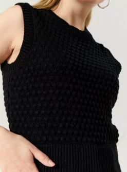 EVERBELLE Black Bobble Stitch Tank 20
