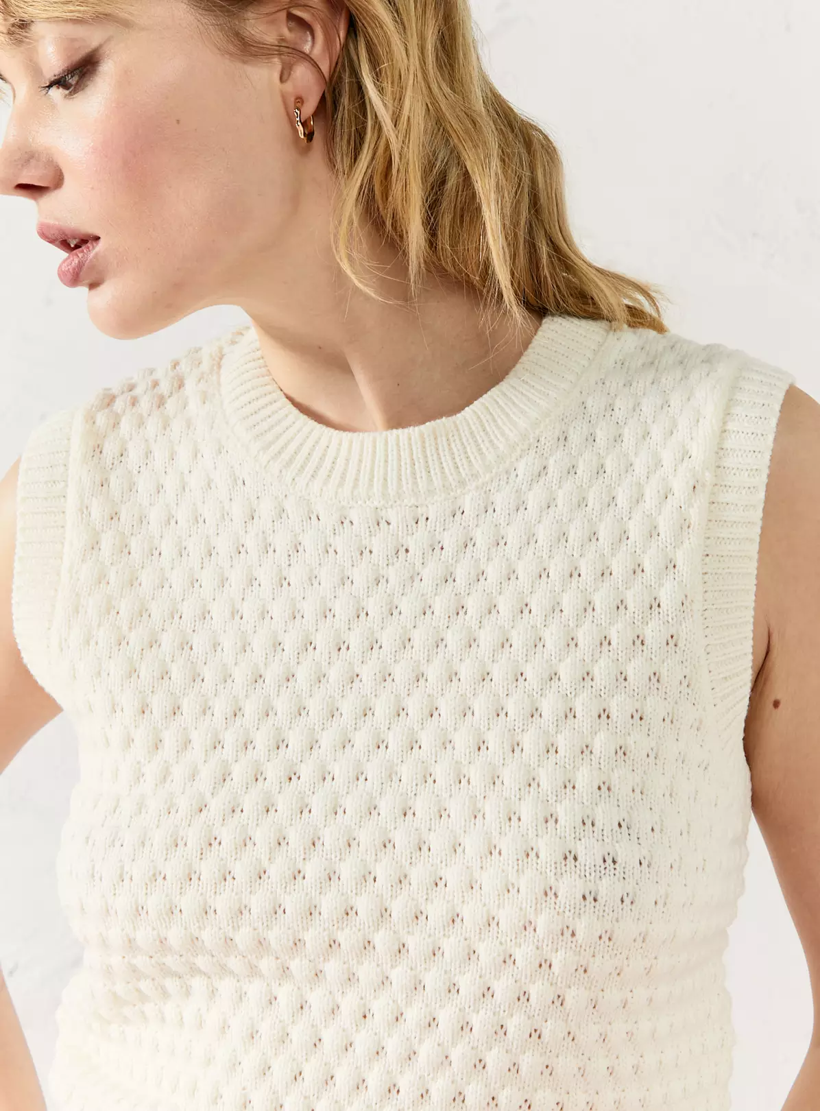 EVERBELLE Cream Bobble Stitch Tank 20 3 EVERBELLE Cream Bobble Stitch Tank 20 - Image 3