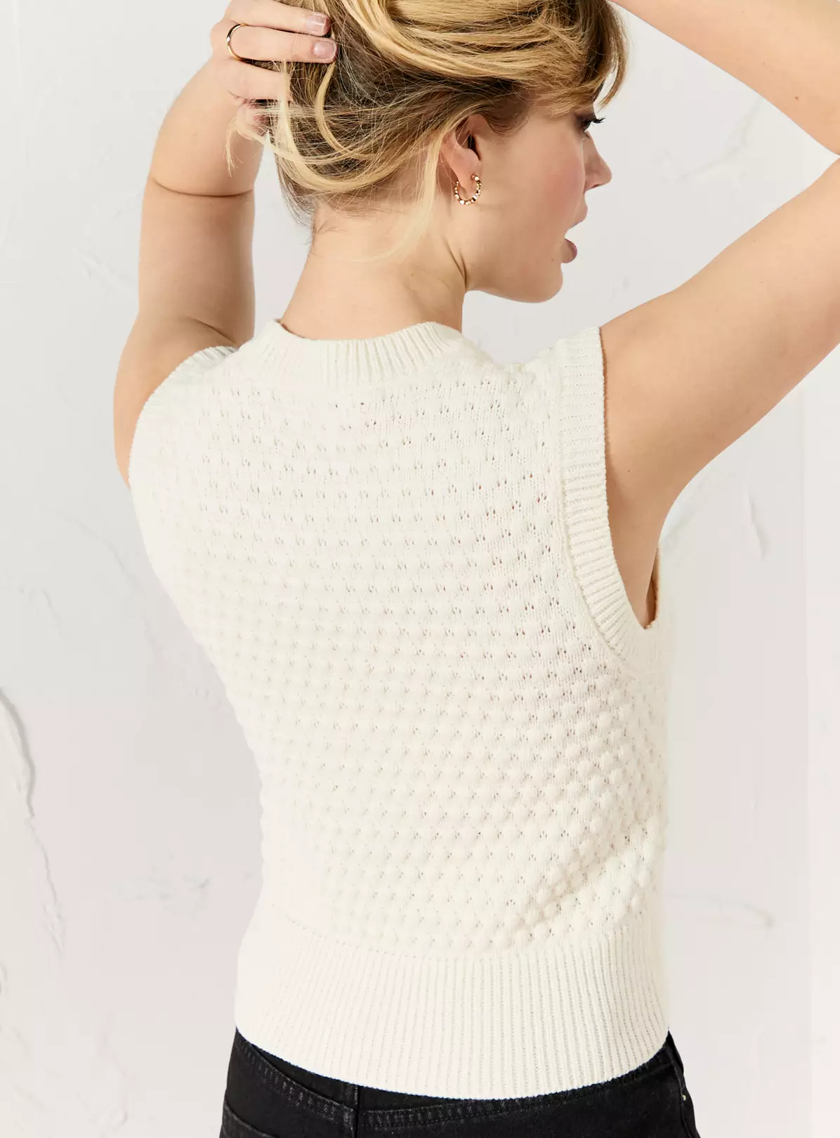 EVERBELLE Cream Bobble Stitch Tank 20 4 EVERBELLE Cream Bobble Stitch Tank 20 - Image 4