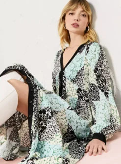 EVERBELLE Patched Print Long Sleeve Button-Through Midi Dress 16