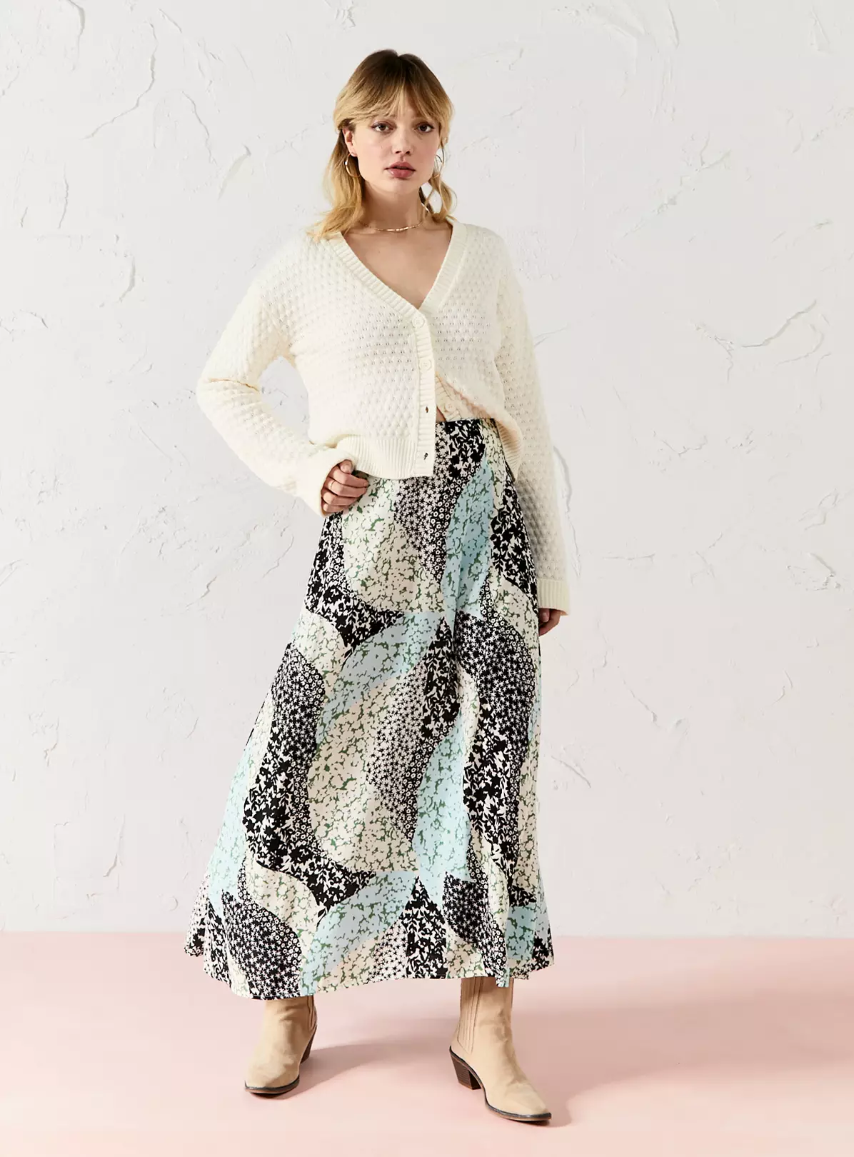 EVERBELLE Patchwork Print Side Split Midi Skirt 22 2 EVERBELLE Patchwork Print Side Split Midi Skirt 22 - Image 2