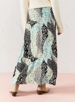 EVERBELLE Patchwork Print Side Split Midi Skirt 22 7 EVERBELLE Patchwork Print Side Split Midi Skirt 22 -Fit In Dress Sales tuc143737894 Multi20Coloured R Z004A