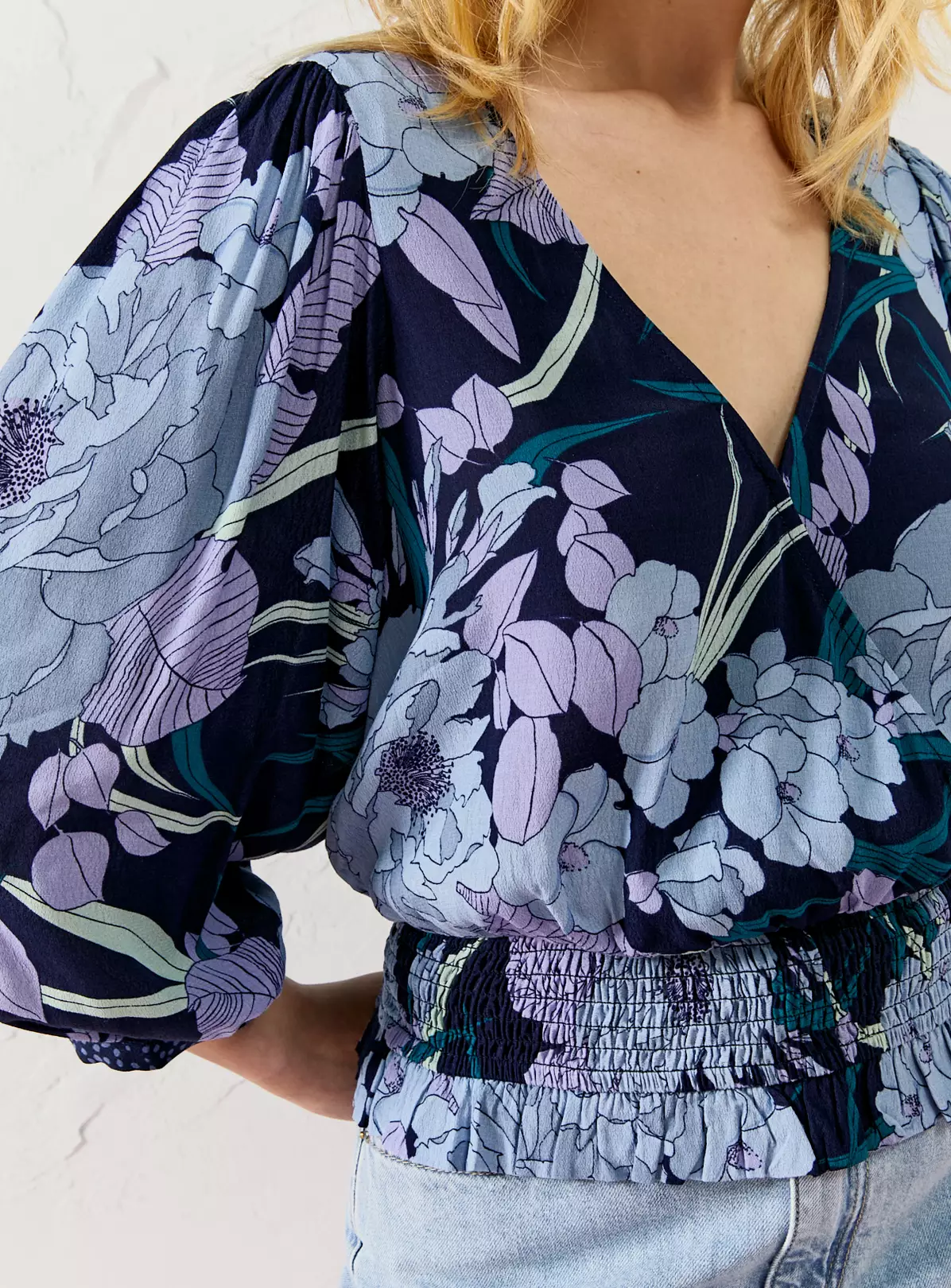 EVERBELLE Spring Peony Shirred Waist V-Neck Top 18 1 EVERBELLE Spring Peony Shirred Waist V-Neck Top 18