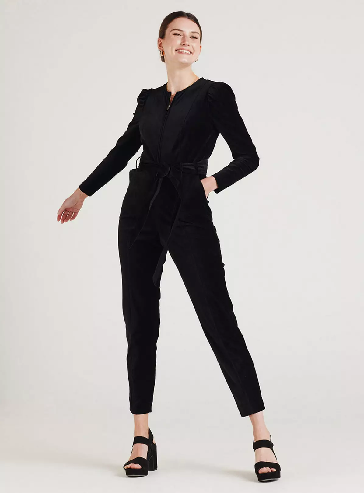 THOUGHT Aubrie Organic Cotton Velvet Jumpsuit 16 2 THOUGHT Aubrie Organic Cotton Velvet Jumpsuit 16 - Image 2
