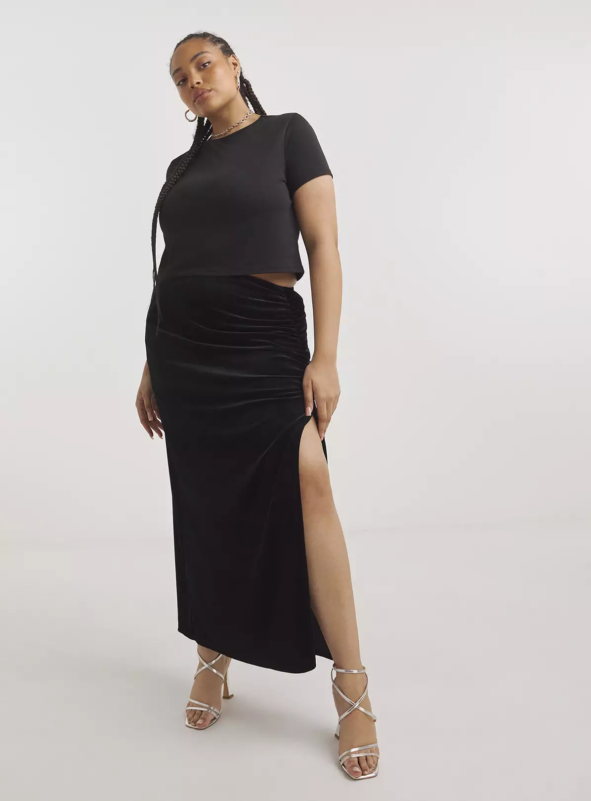 SIMPLY BE Black Side Split Velour Maxi Skirt 24 1 SIMPLY BE Black Side Split Velour Maxi Skirt 24