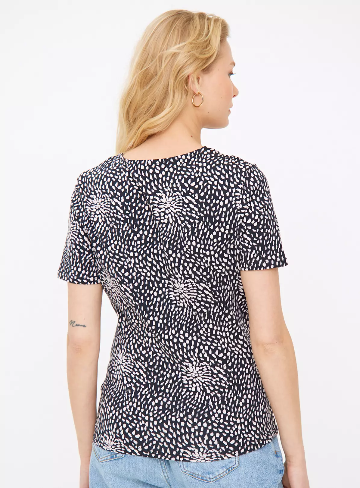 Monochrome Mark Making Print Slim Fit T-Shirt24 2 Monochrome Mark Making Print Slim Fit T-Shirt24 - Image 2