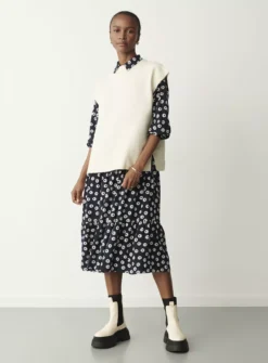 FINERY Ava Knitted Vest 20 7 FINERY Ava Knitted Vest 20 -Fit In Dress Sales tuc144050015 White R Z004A 1