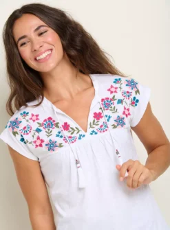 BRAKEBURN Piper Embroidered T Shirt 18 7 BRAKEBURN Piper Embroidered T Shirt 18 -Fit In Dress Sales tuc144061996 White R Z005A