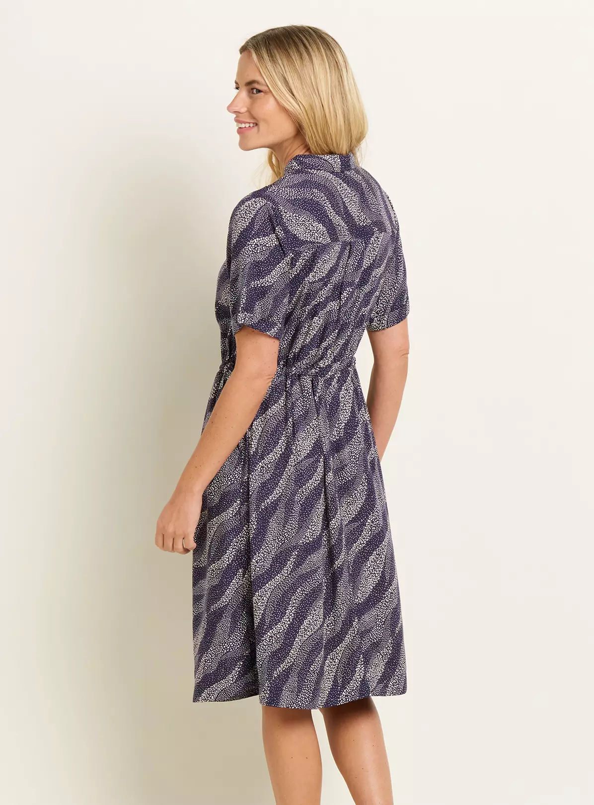 BRAKEBURN Flowing Dots Shirt Dress 18 4 BRAKEBURN Flowing Dots Shirt Dress 18 - Image 4