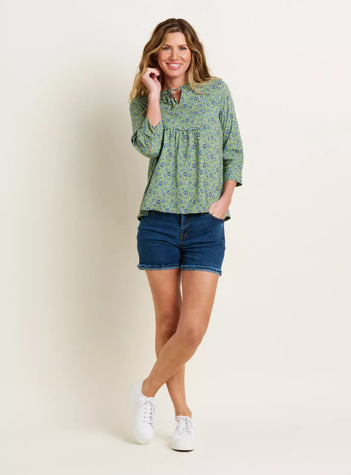 BRAKEBURN Raw Edge Hem Denim Short 18 4 BRAKEBURN Raw Edge Hem Denim Short 18 - Image 4