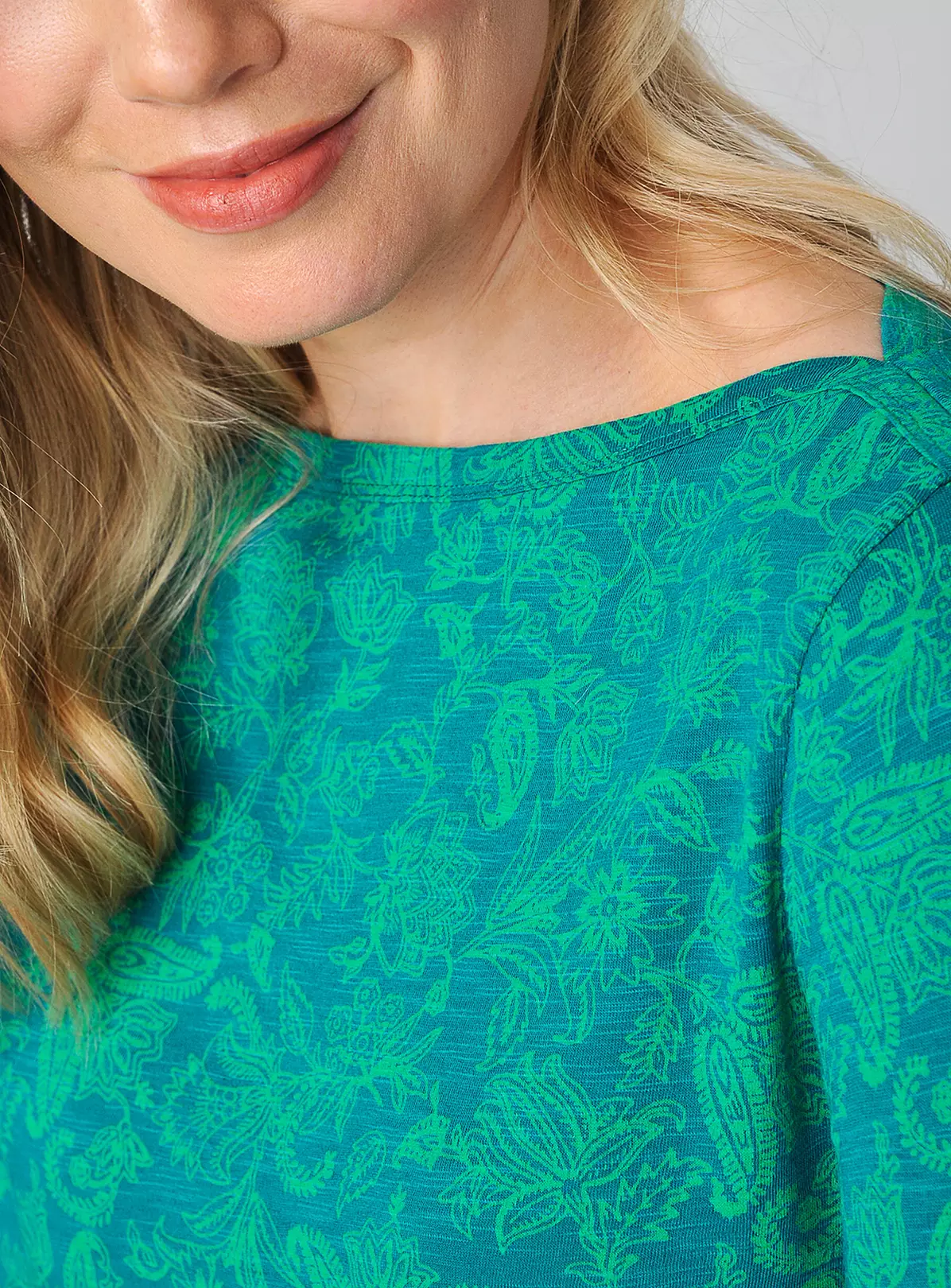 BURGS Carey Womens Boat Neck Ls Tee - Green 14 4 BURGS Carey Womens Boat Neck Ls Tee - Green 14 - Image 4