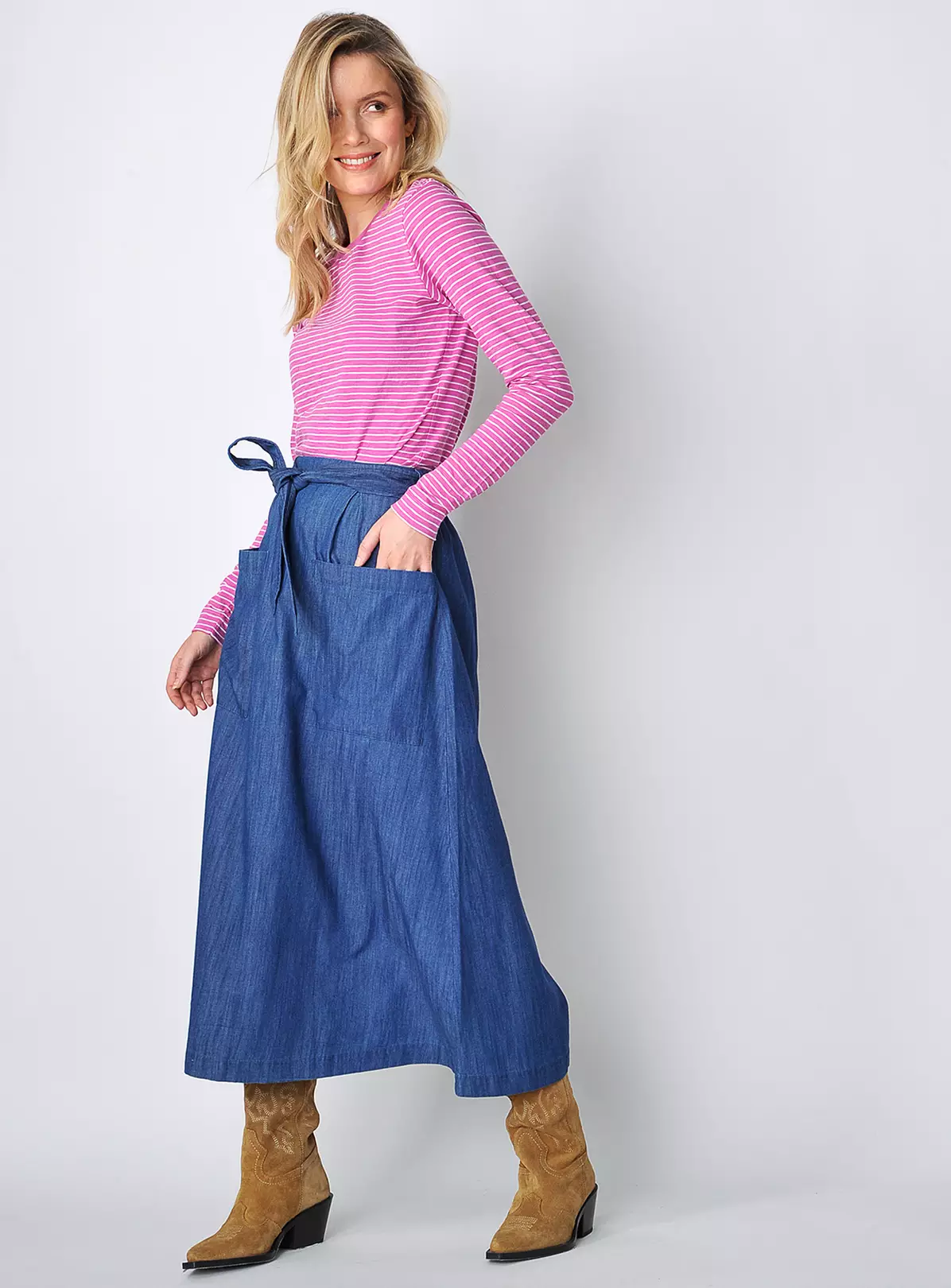 BURGS Valley Skirt High Waisted Midi Skirt 16 4 BURGS Valley Skirt High Waisted Midi Skirt 16 - Image 4
