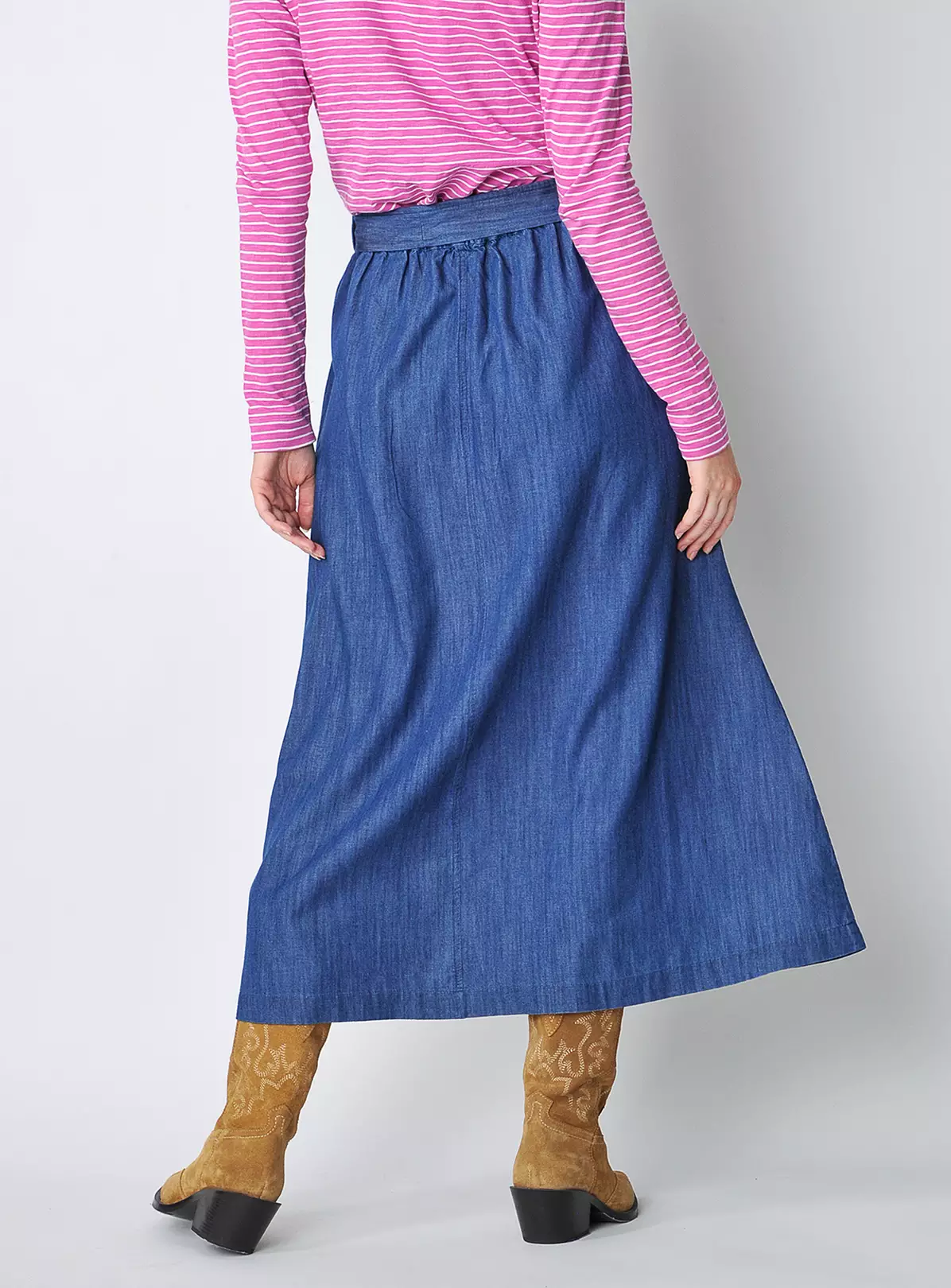 BURGS Valley Skirt High Waisted Midi Skirt 16 3 BURGS Valley Skirt High Waisted Midi Skirt 16 - Image 3
