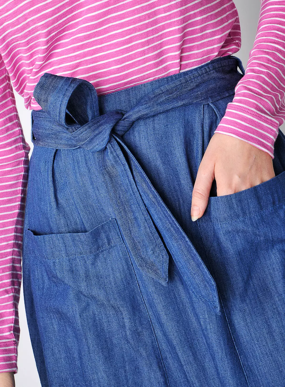 BURGS Valley Skirt High Waisted Midi Skirt 16 2 BURGS Valley Skirt High Waisted Midi Skirt 16 - Image 2