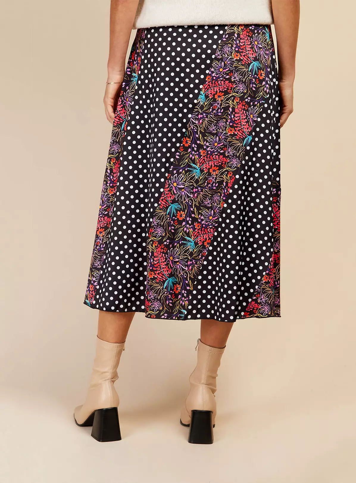 VOGUE WILLIAMS Multi Print Skirt 12 1 VOGUE WILLIAMS Multi Print Skirt 12