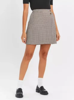 Monochrome Dogtooth Mini Skirt16