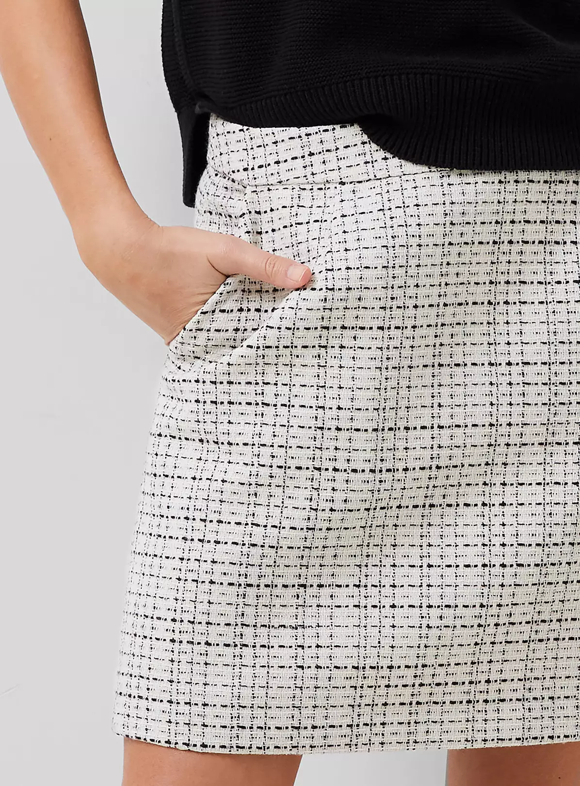 FRENCH CONNECTION Effie Boucle Skirt 12 1 FRENCH CONNECTION Effie Boucle Skirt 12