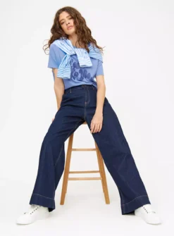 Blue C'est La Vie Slogan T-Shirt 20