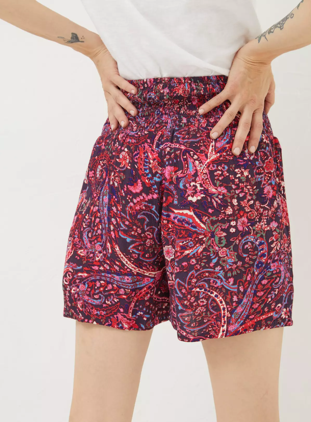 FATFACE Bright Paisley Shirred Waist Shorts 16 3 FATFACE Bright Paisley Shirred Waist Shorts 16 - Image 3
