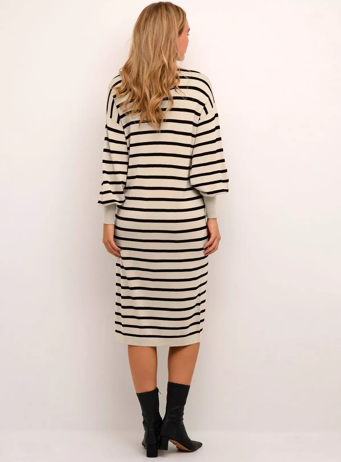 KAFFE Mala Knitted Long Sleeve Midi Dress XL 5 KAFFE Mala Knitted Long Sleeve Midi Dress XL - Image 5